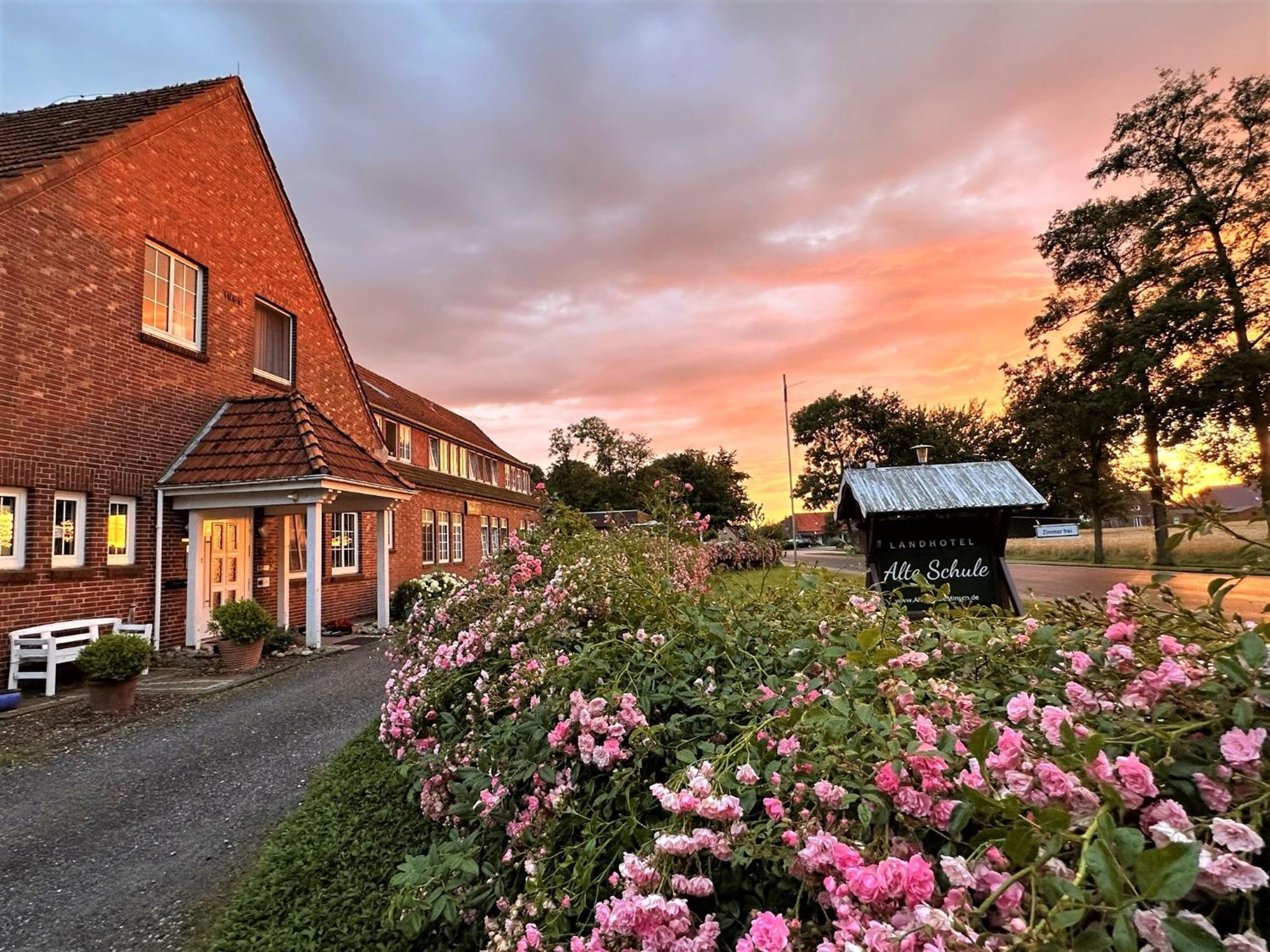Landhotel Alte Schule - Hotel Garni Schillig Zewnętrze zdjęcie